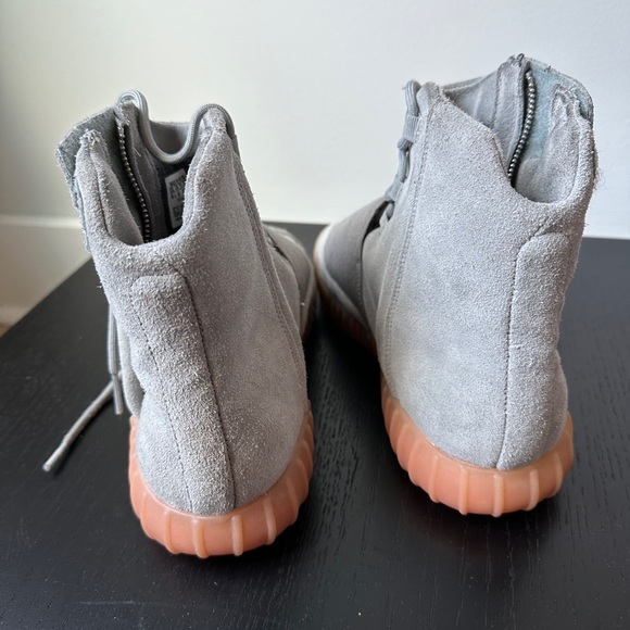 2016
Yeezy Boost 750 'Grey Gum' - Picture 3 of 4
